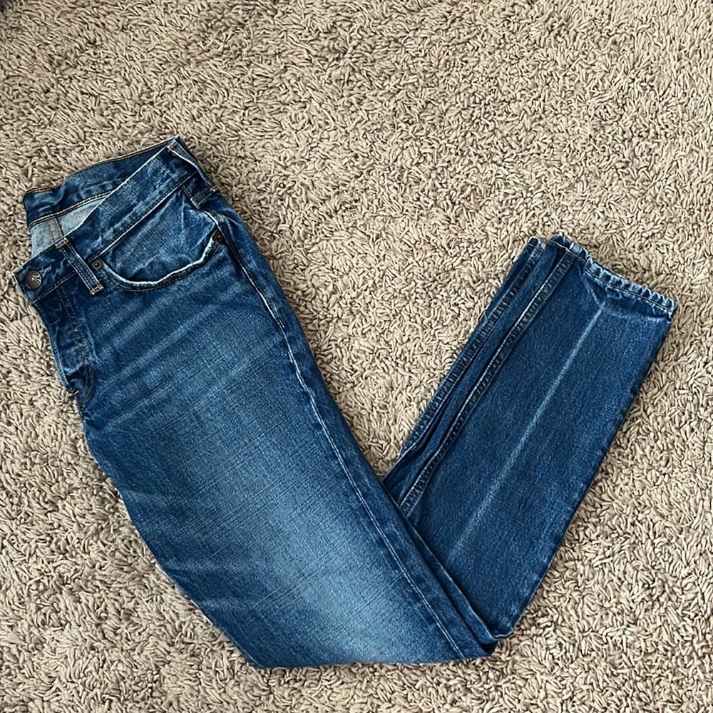 HOLLISTER men’s aged indigo wash jeans